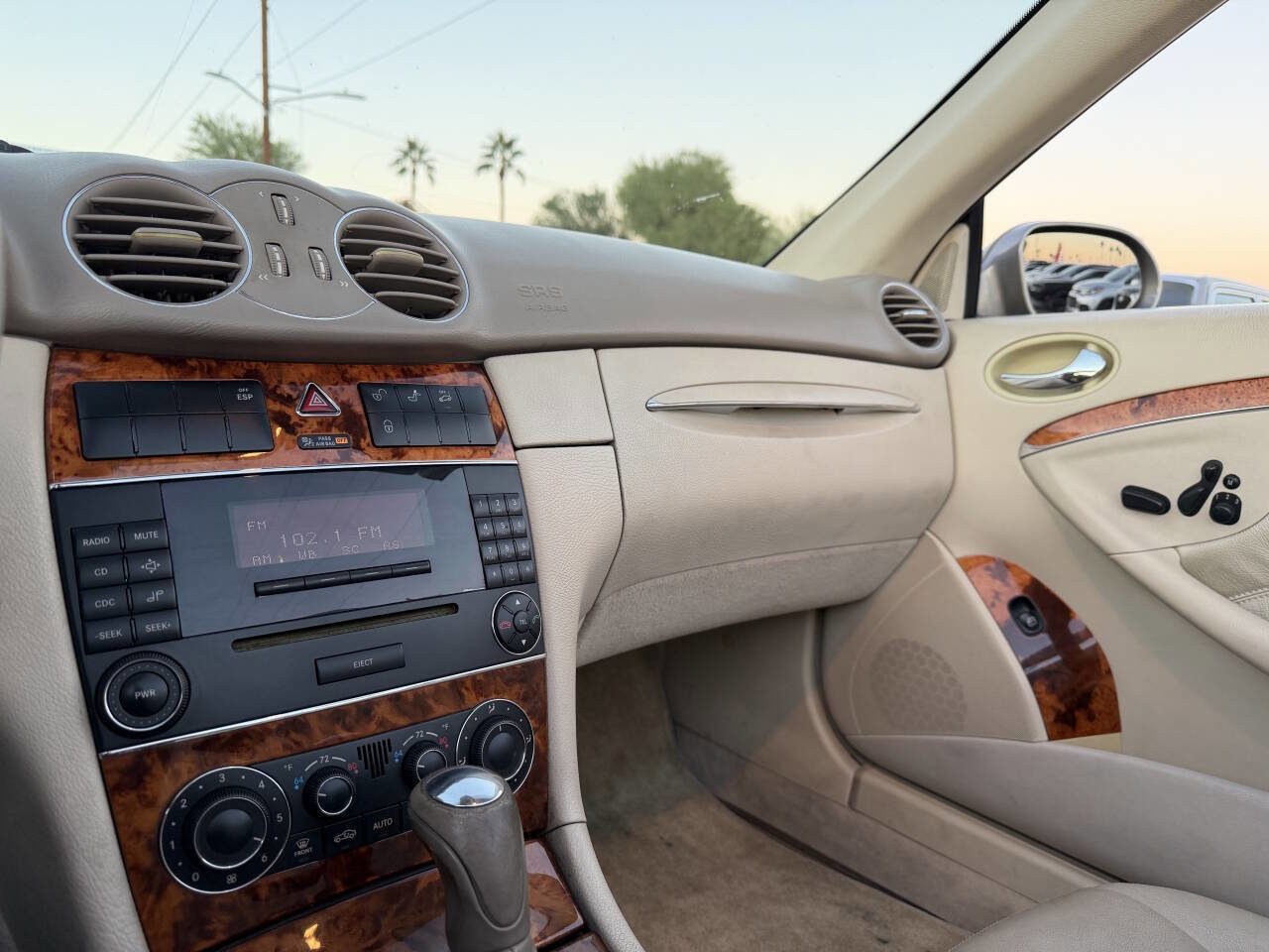 Used 2005 Mercedes-Benz CLK 320 Cabriolet image 27