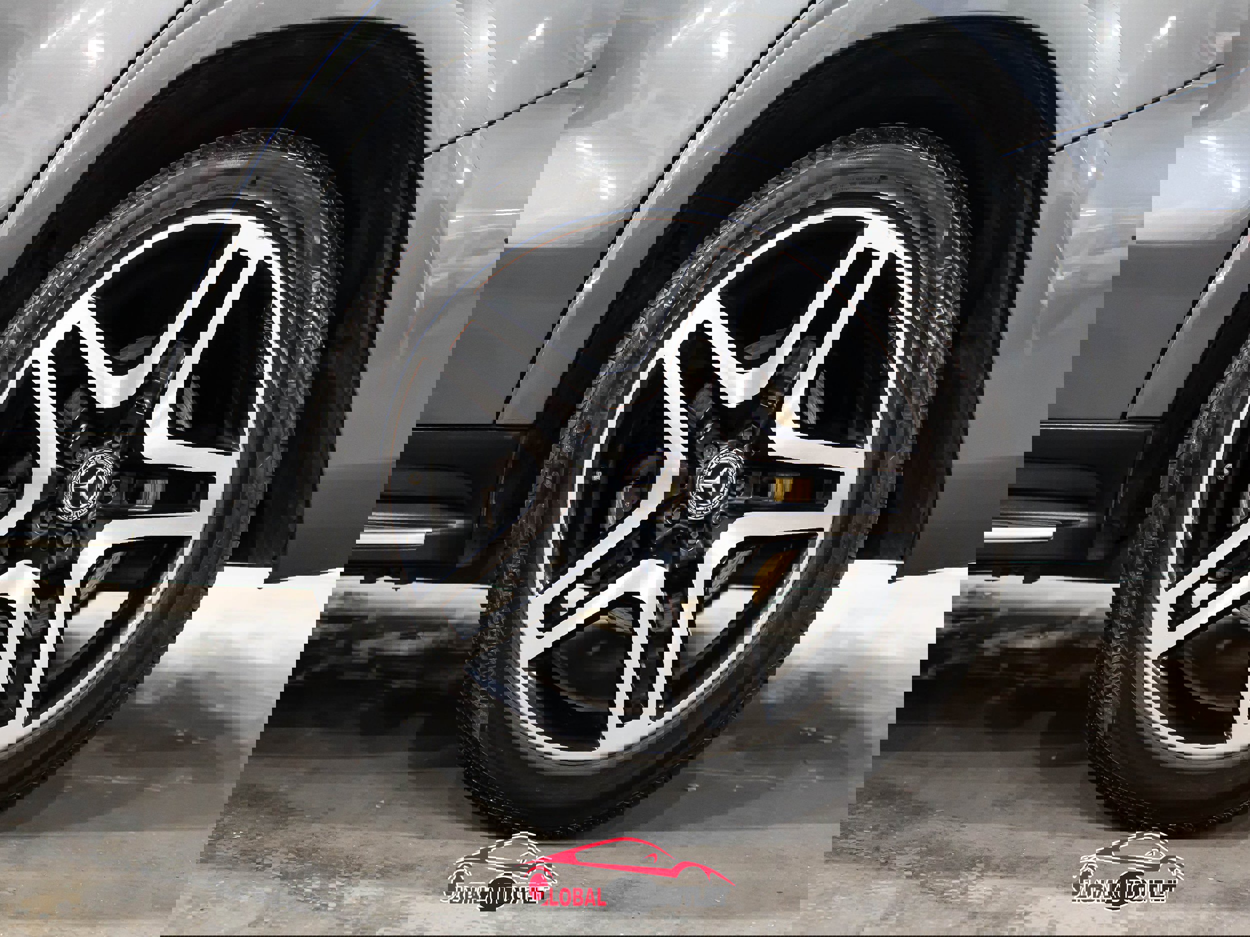 Used 2018 Mercedes-Benz GLS 550 4MATIC w/ Driver Assistance Package image 12