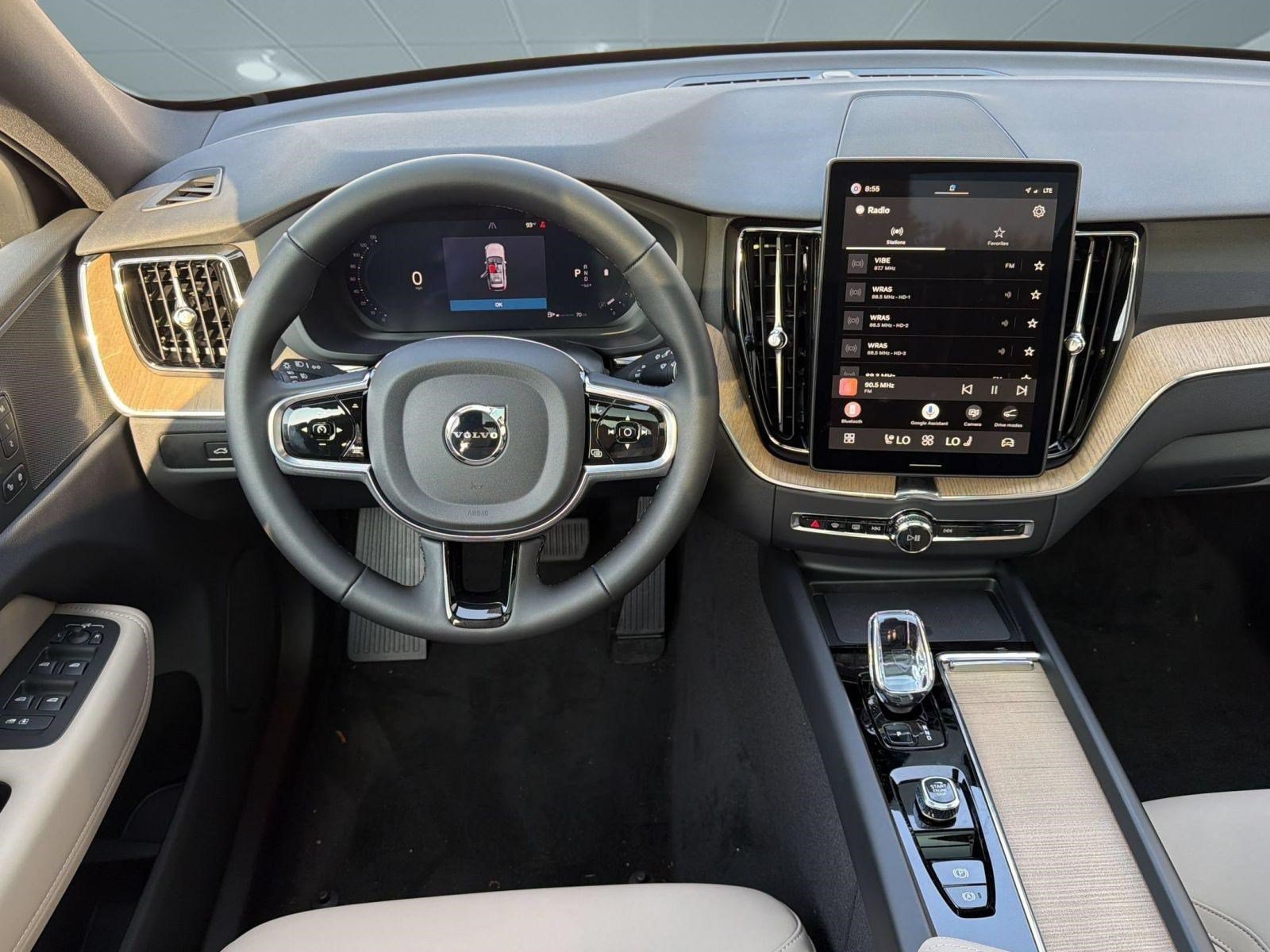 New 2026 Volvo XC60 B5 Plus w/ Protection Package Premier AWD/4WD image 28