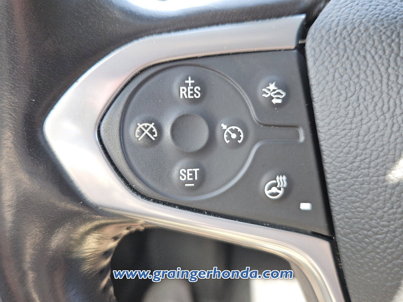 Used 2021 Chevrolet Traverse High Country AWD/4WD image 19