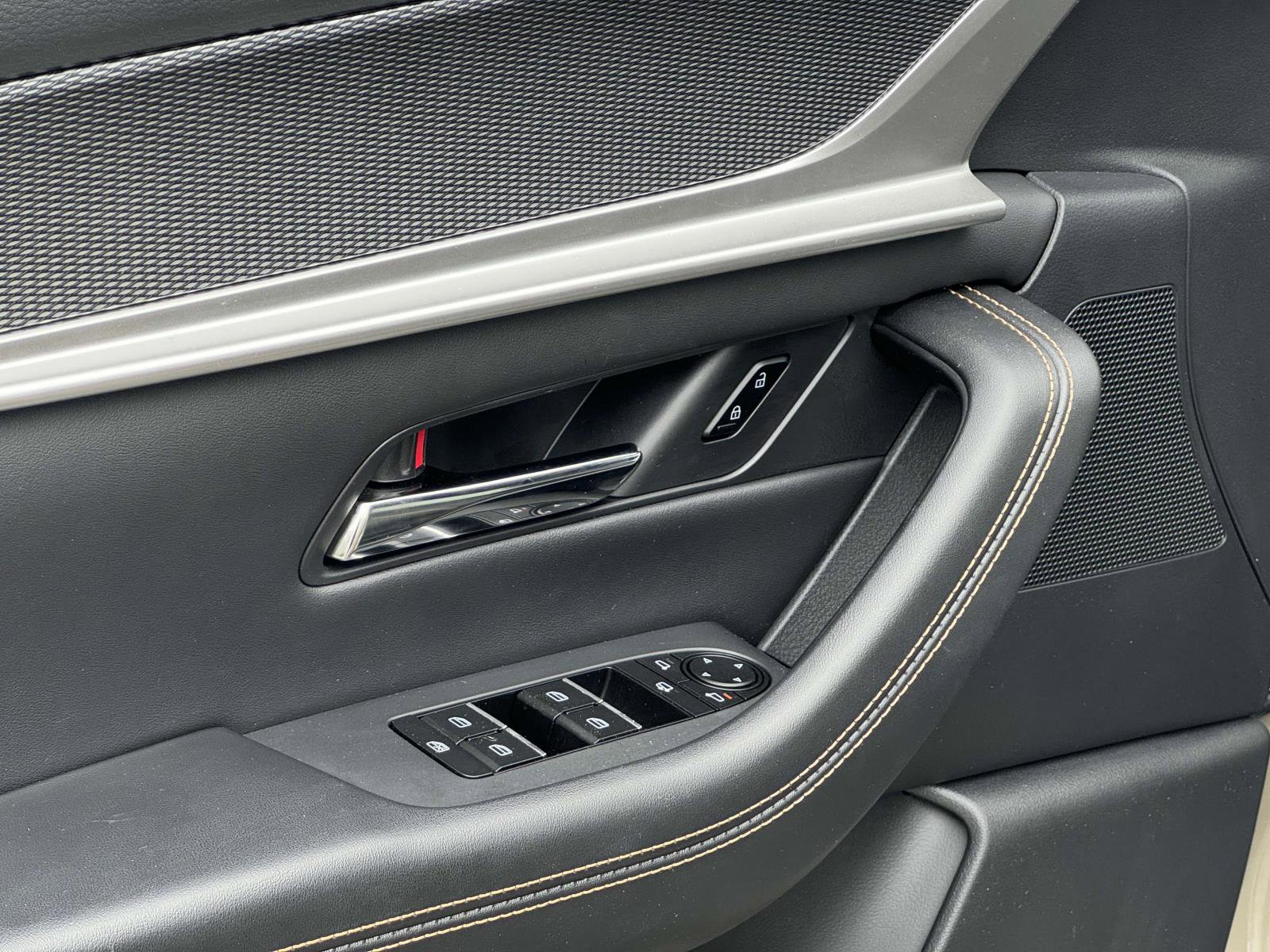 Used 2025 MAZDA CX-70 Plug-In Hybrid w/ Premium Plus image 17