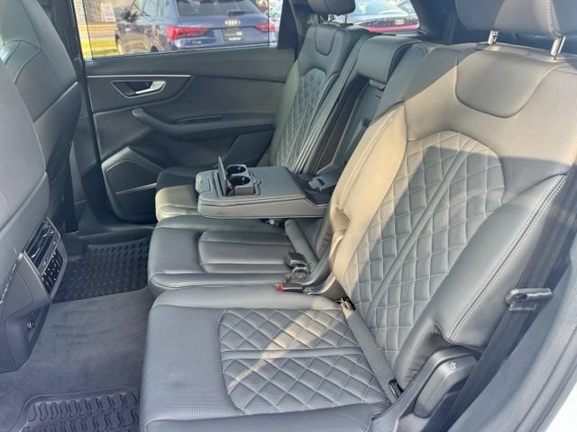 Certified 2025 Audi SQ7 Prestige AWD/4WD image 51