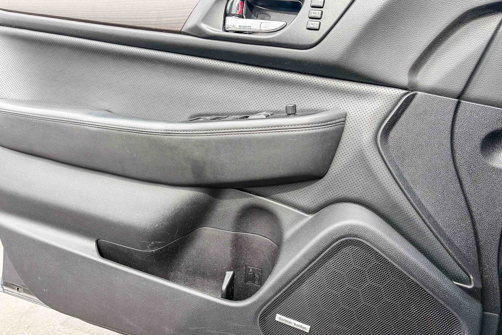 Used 2017 Subaru Legacy 2.5i Limited image 20