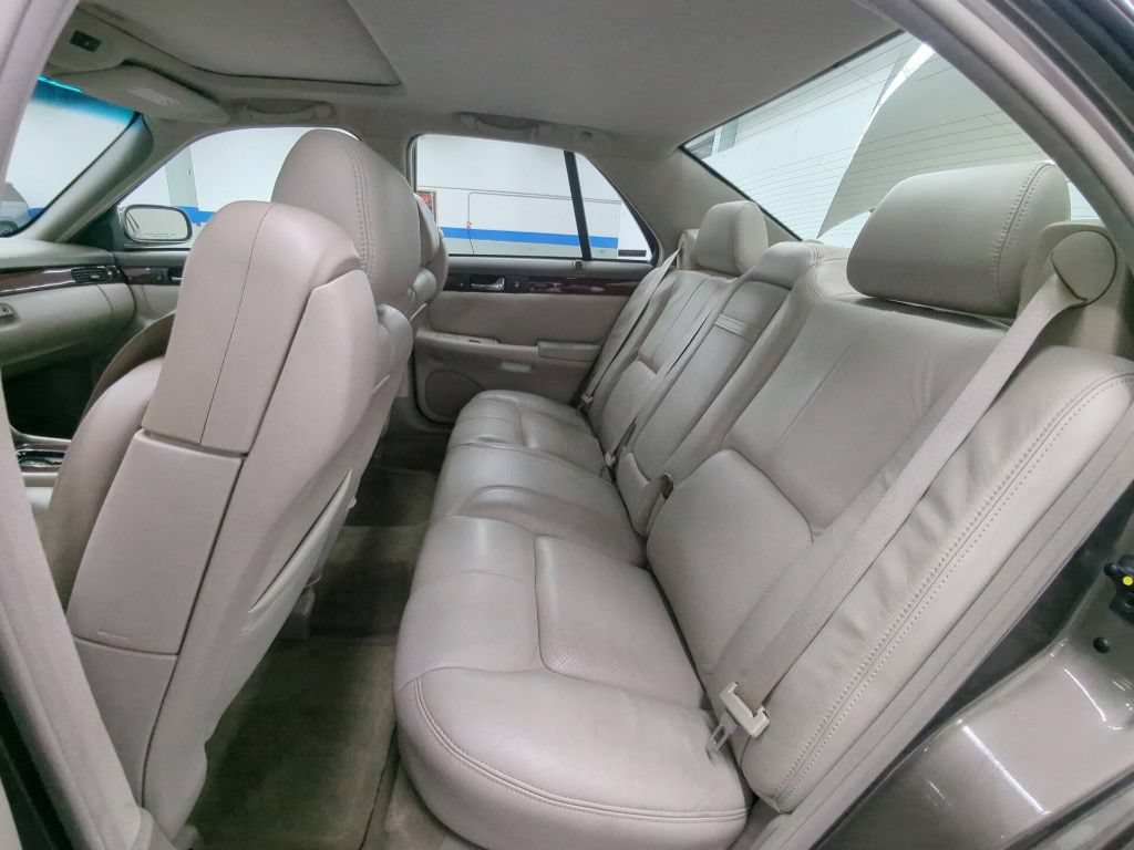 Used 2000 Cadillac Seville STS w/ Convenience Pkg FWD image 21