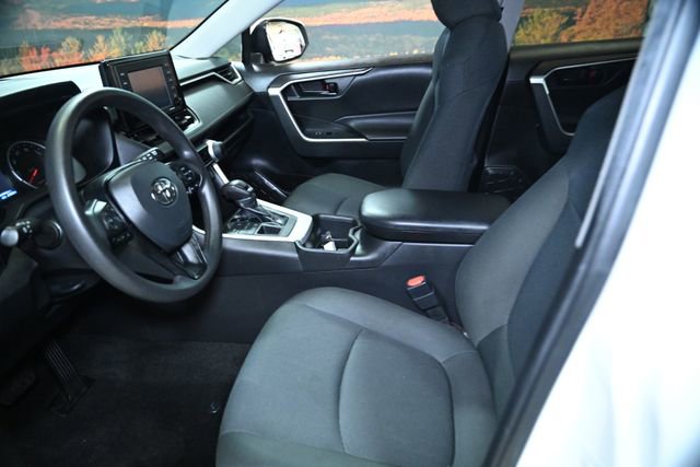 Used 2022 Toyota RAV4 LE image 20