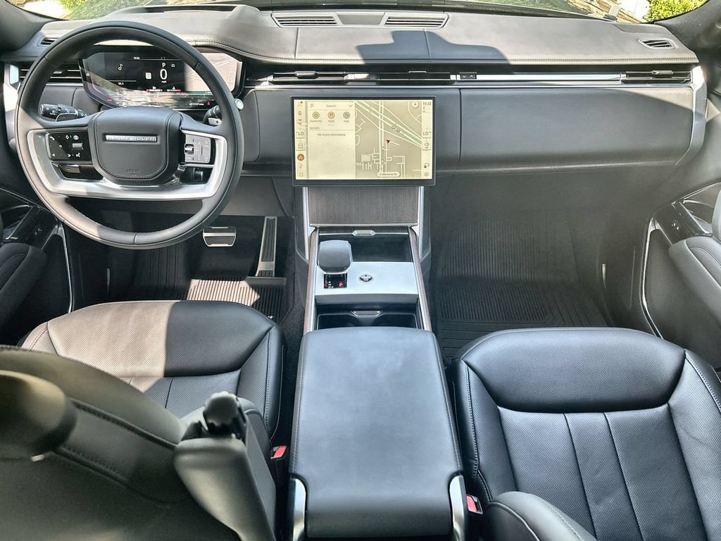 New 2026 Land Rover Range Rover Long Wheelbase SE AWD/4WD image 12