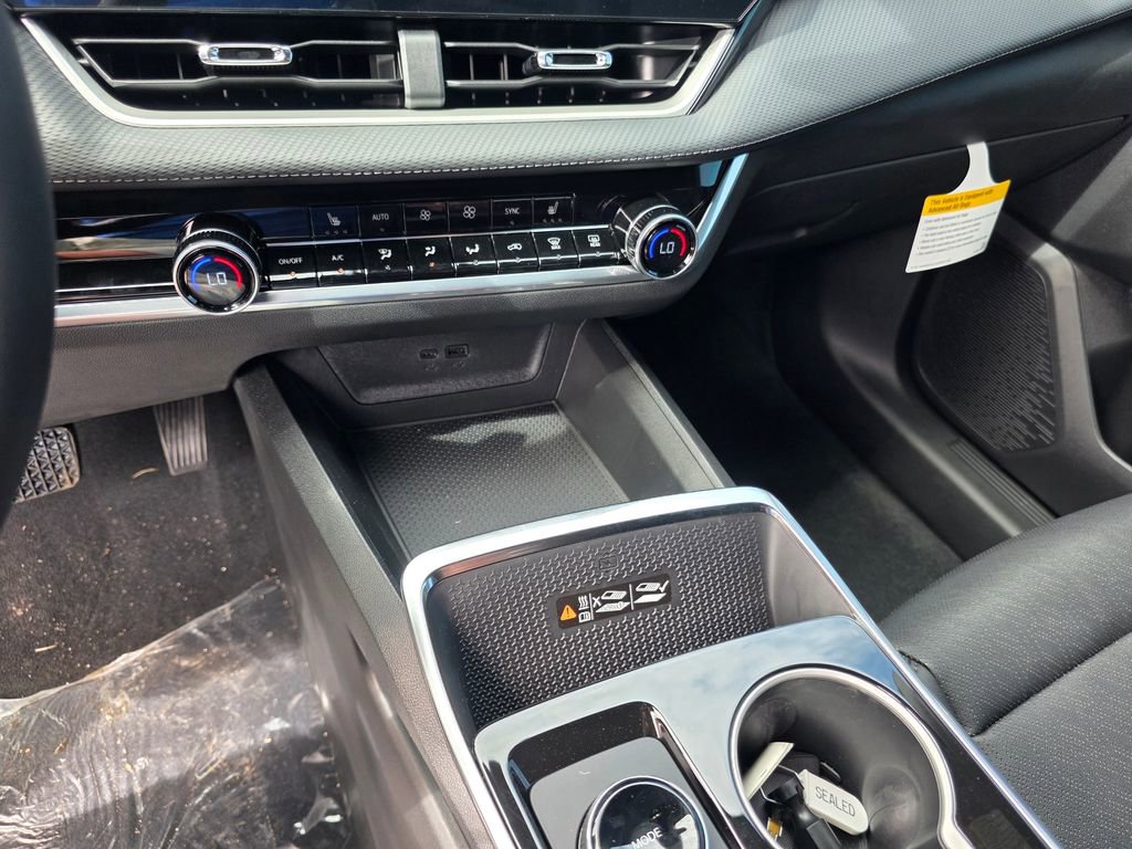 New 2026 Chevrolet Equinox LT w/ Convenience Package II image 12