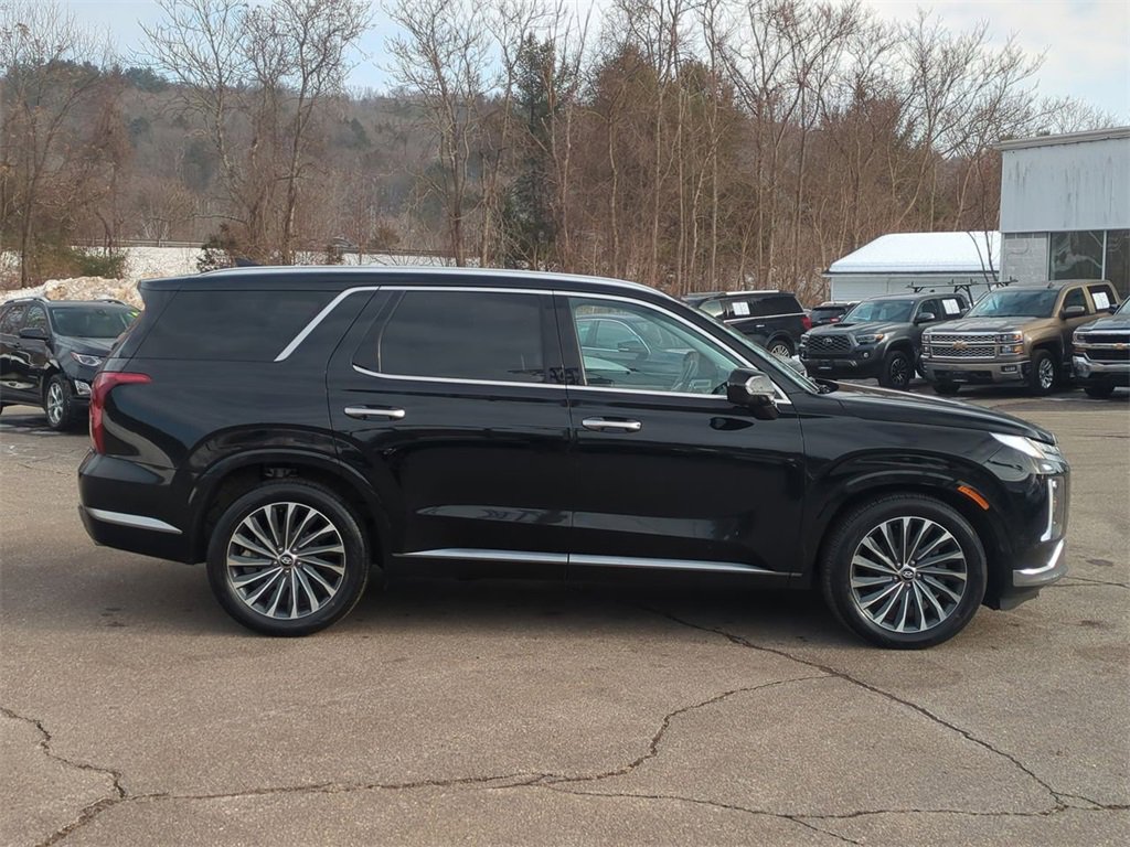 Used 2023 Hyundai Palisade Calligraphy image 3