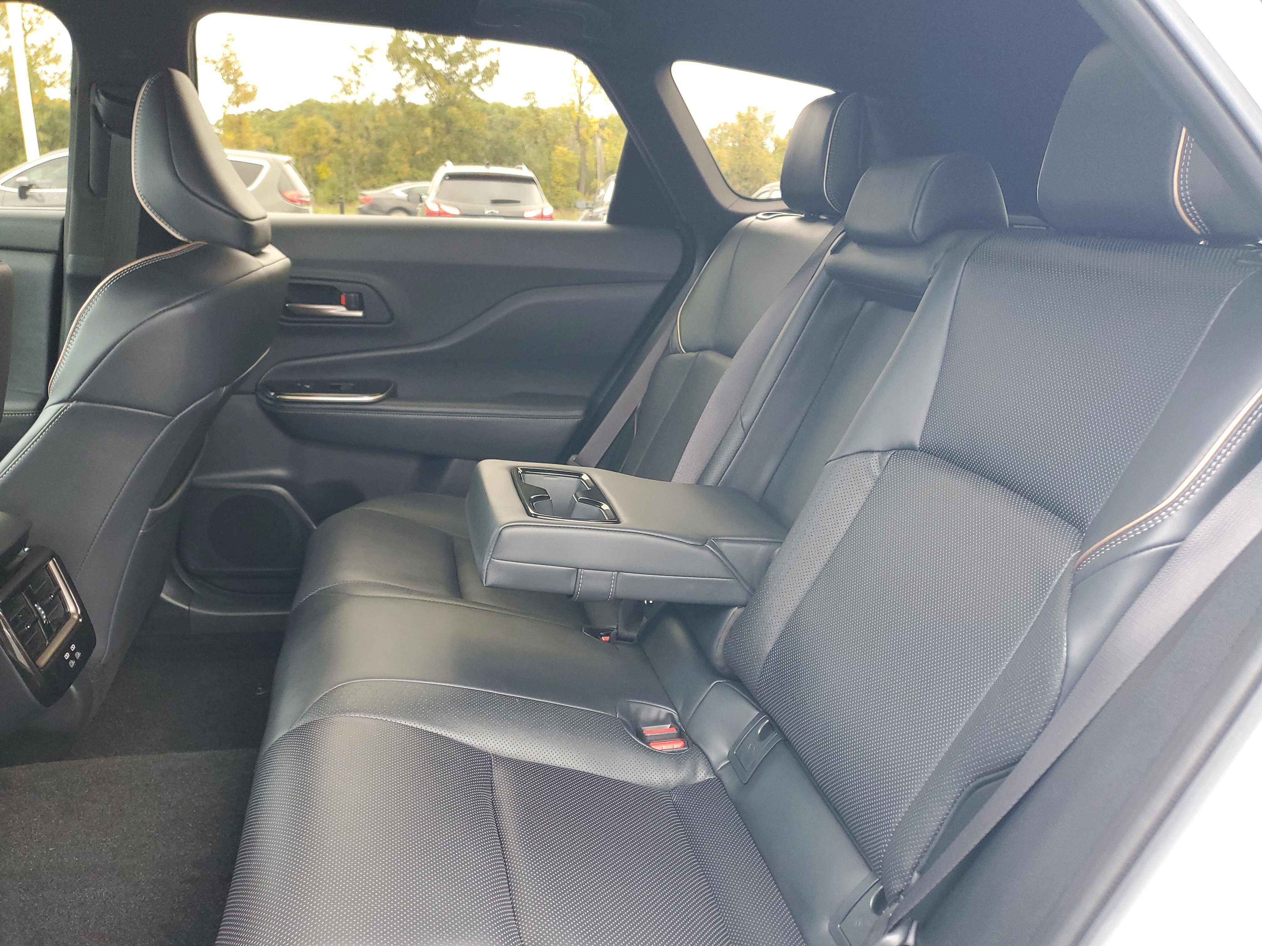 Used 2025 Toyota Crown Signia XLE image 13