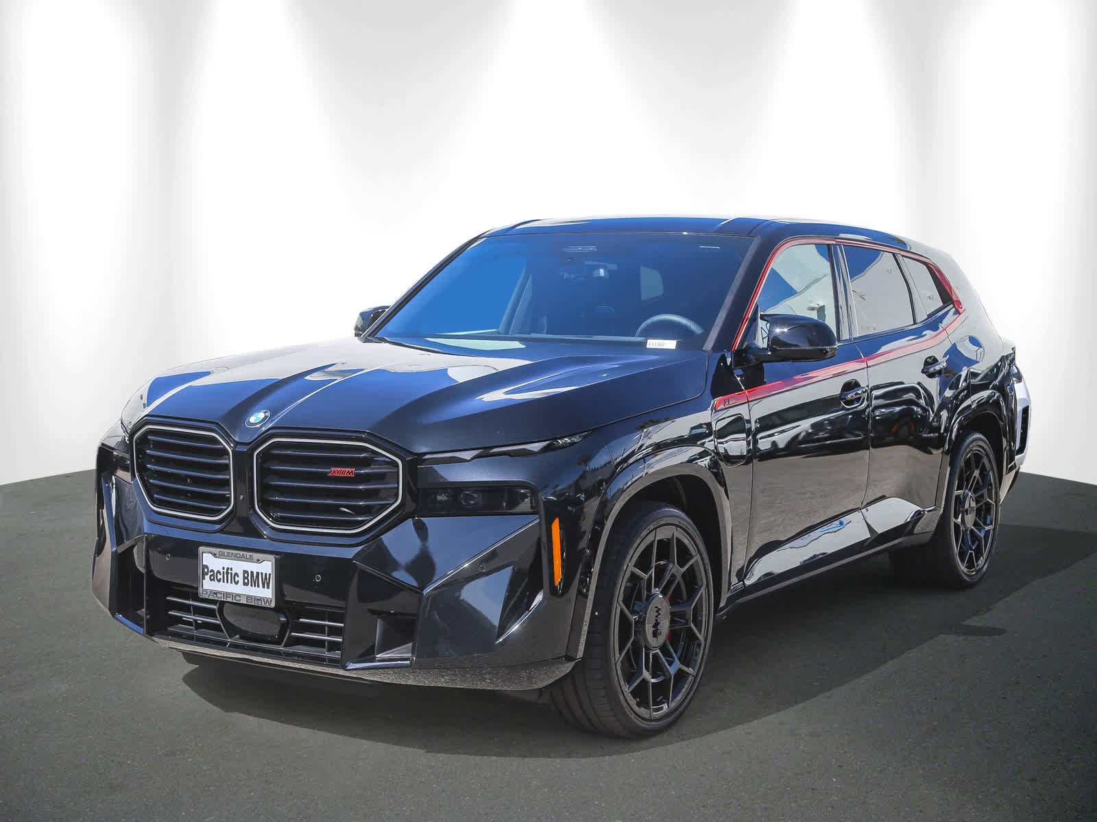 Used 2026 BMW XM Label Red image 3