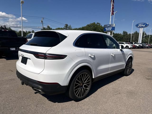 Used 2022 Porsche Cayenne AWD/4WD image 3