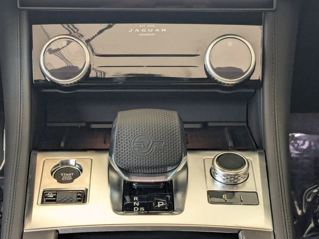 New 2026 Jaguar F-PACE SVR image 17