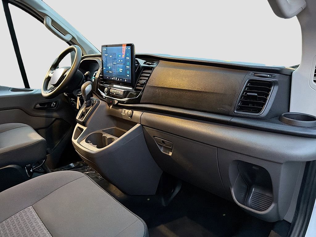 Used 2023 Ford Transit 350 XLT image 18
