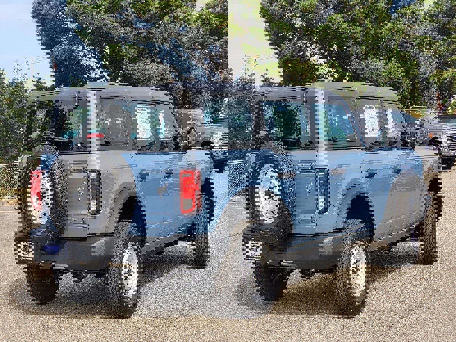 New 2025 Ford Bronco 4-Door image 5