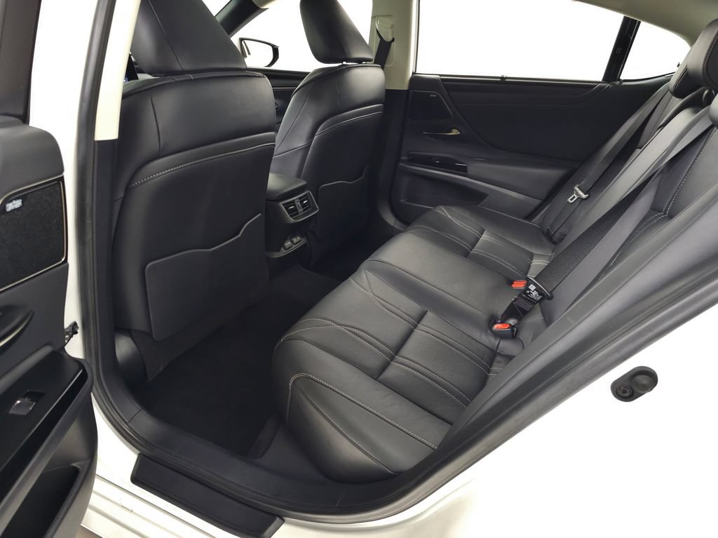 Used 2024 Lexus ES 350 Ultra Luxury FWD image 31