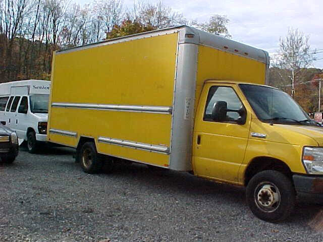 Used 2012 Ford E-350 and Econoline 350 Super Duty w/ Payload Pkg image 3