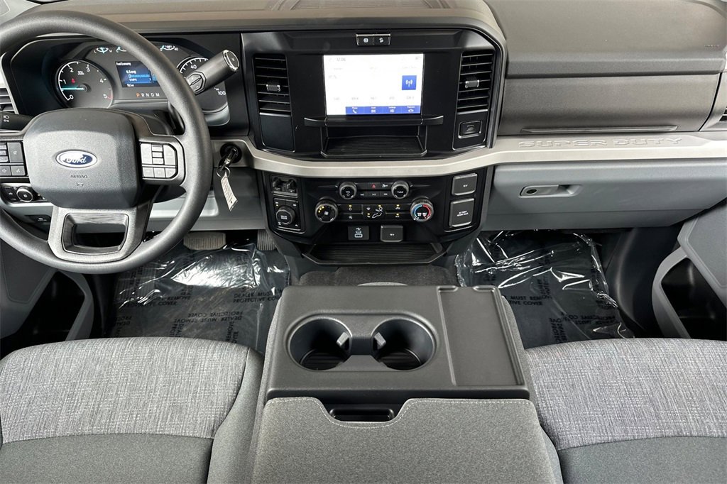 New 2025 Ford F250 XLT w/ FX4 Off-Road Package image 10