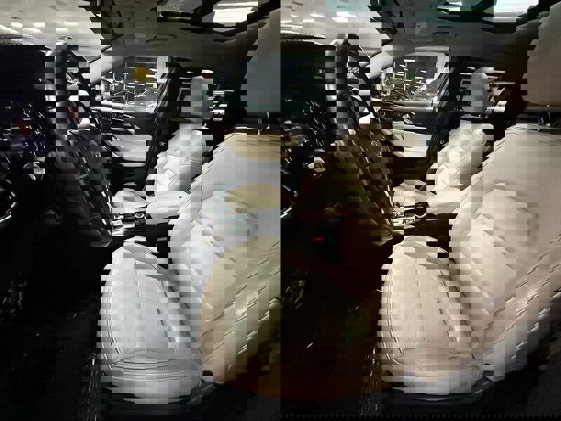 Used 2019 INFINITI QX30 w/ Cargo Package image 8