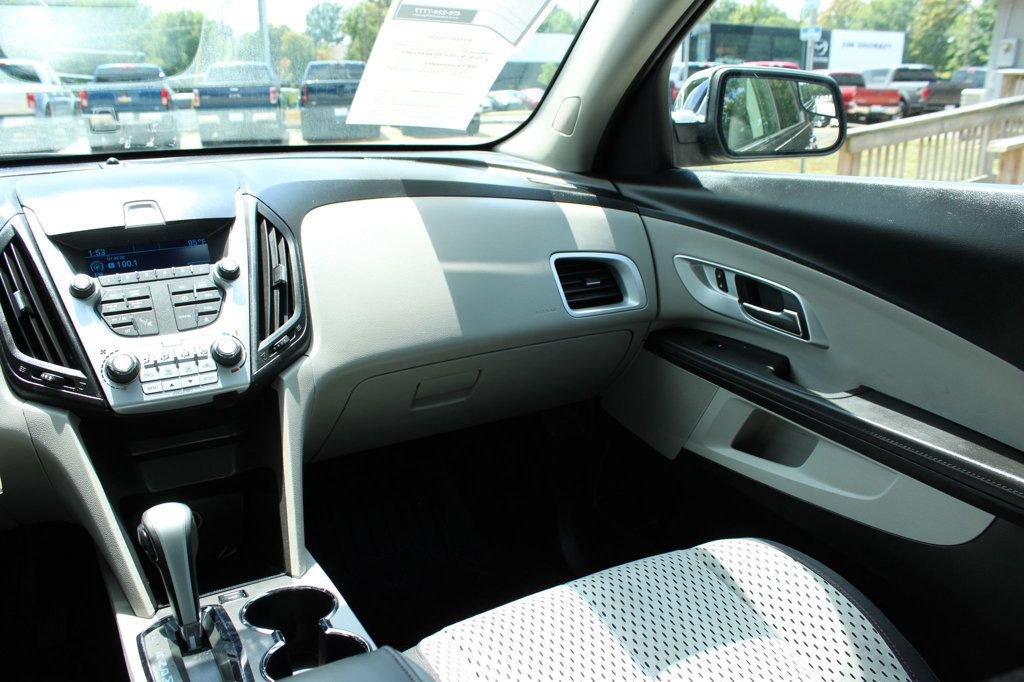 Used 2013 Chevrolet Equinox LS FWD image 16