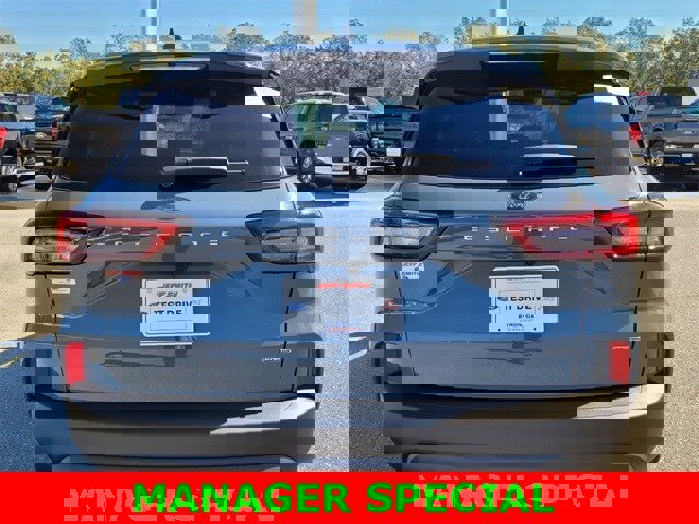 New 2025 Ford Escape ST-Line w/ Equipment Group 301A image 39