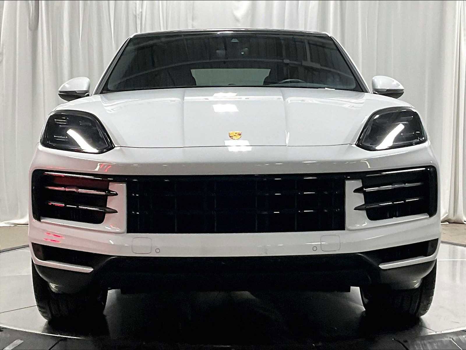 Used 2024 Porsche Cayenne S image 13