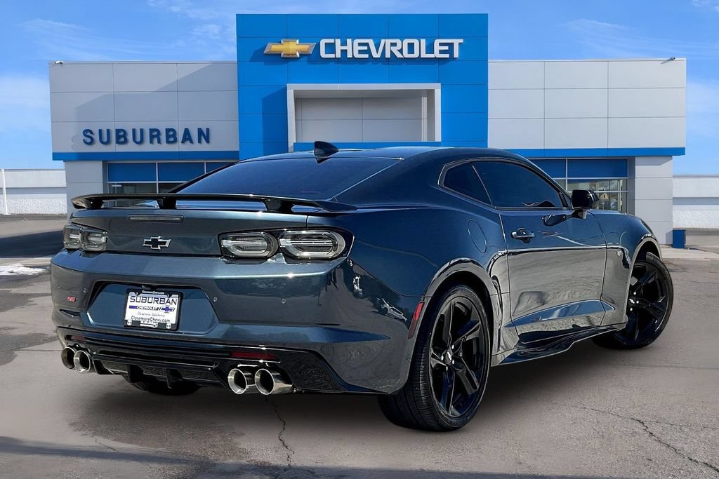 Used 2019 Chevrolet Camaro SS RWD image 4