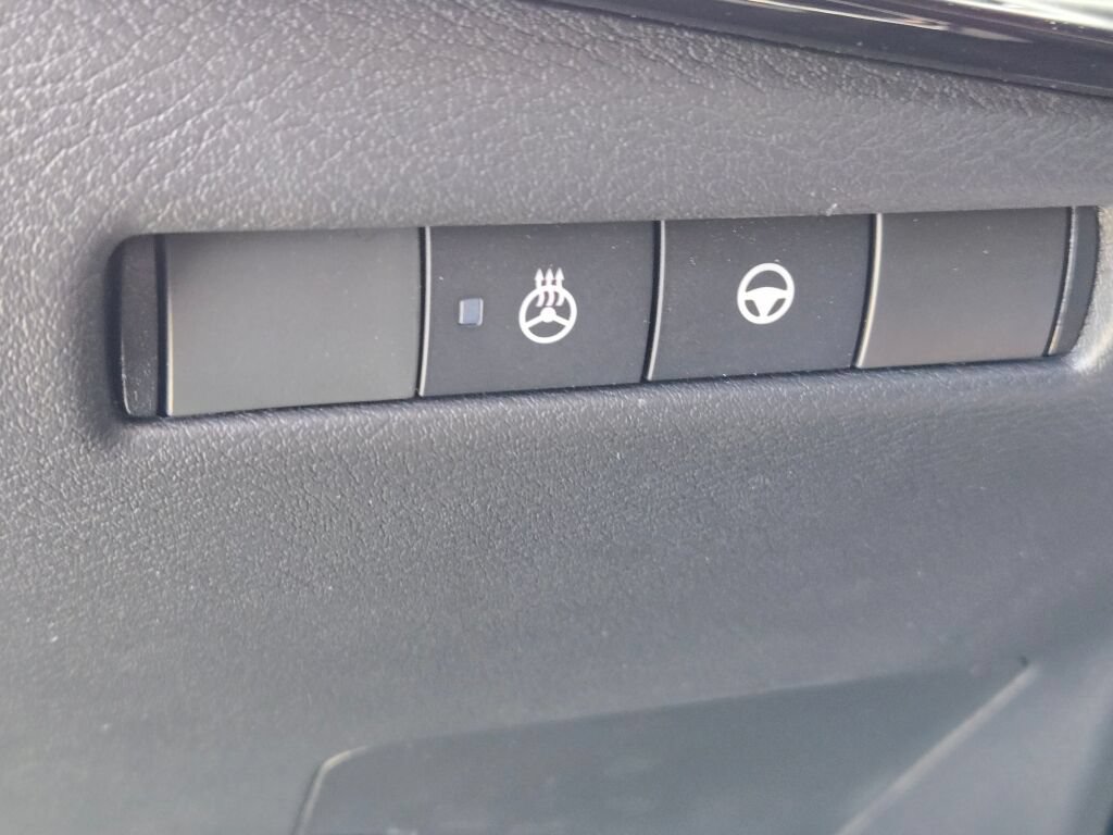 Used 2026 Nissan Kicks SR w/ SR Premium Package AWD/4WD image 23