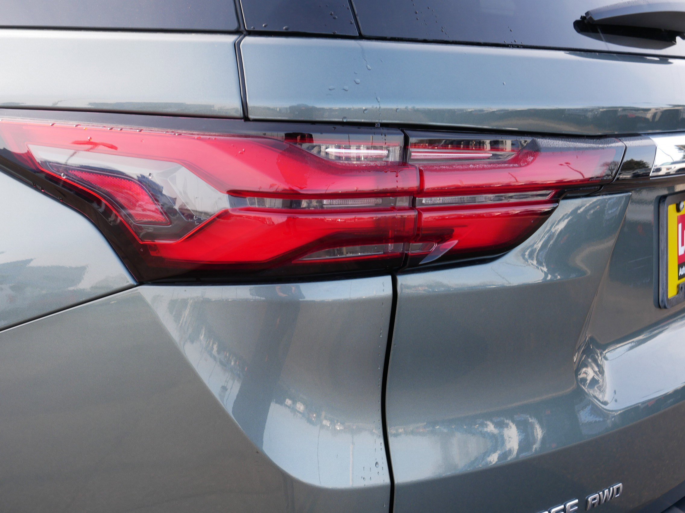 Used 2023 Chevrolet Traverse LT image 17