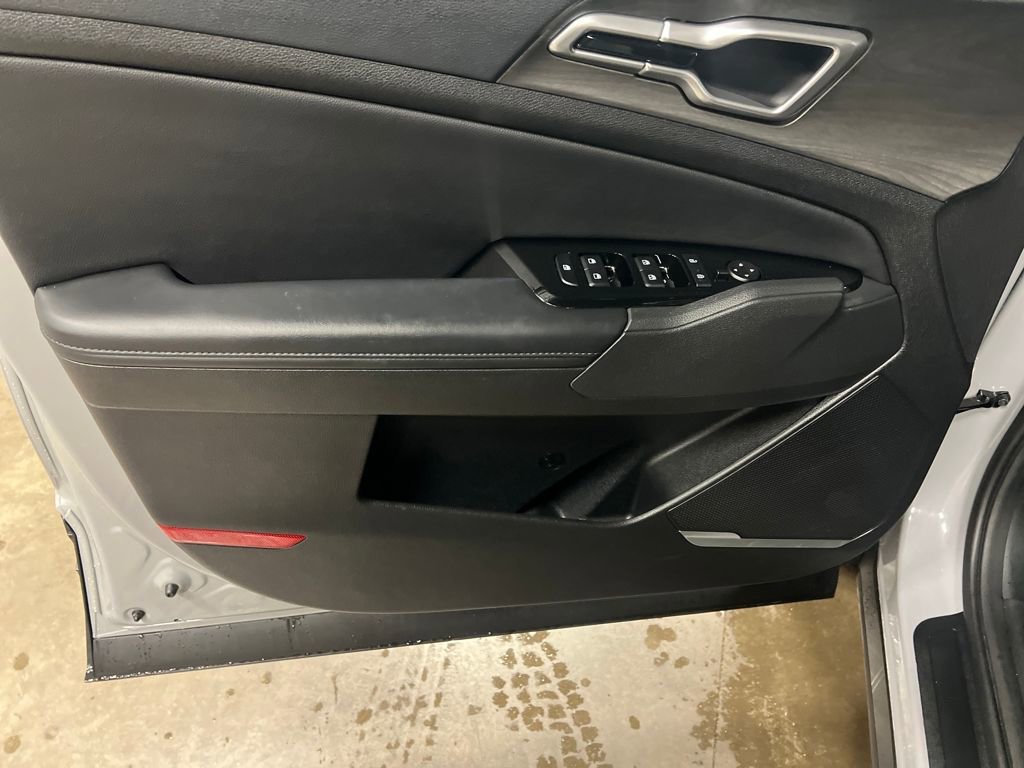 Used 2023 Kia Sportage X-Line w/ X-Line Premium Package image 15