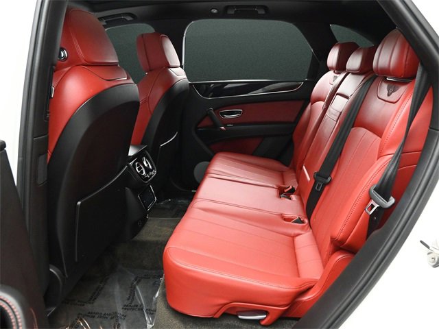 Used 2018 Bentley Bentayga image 16