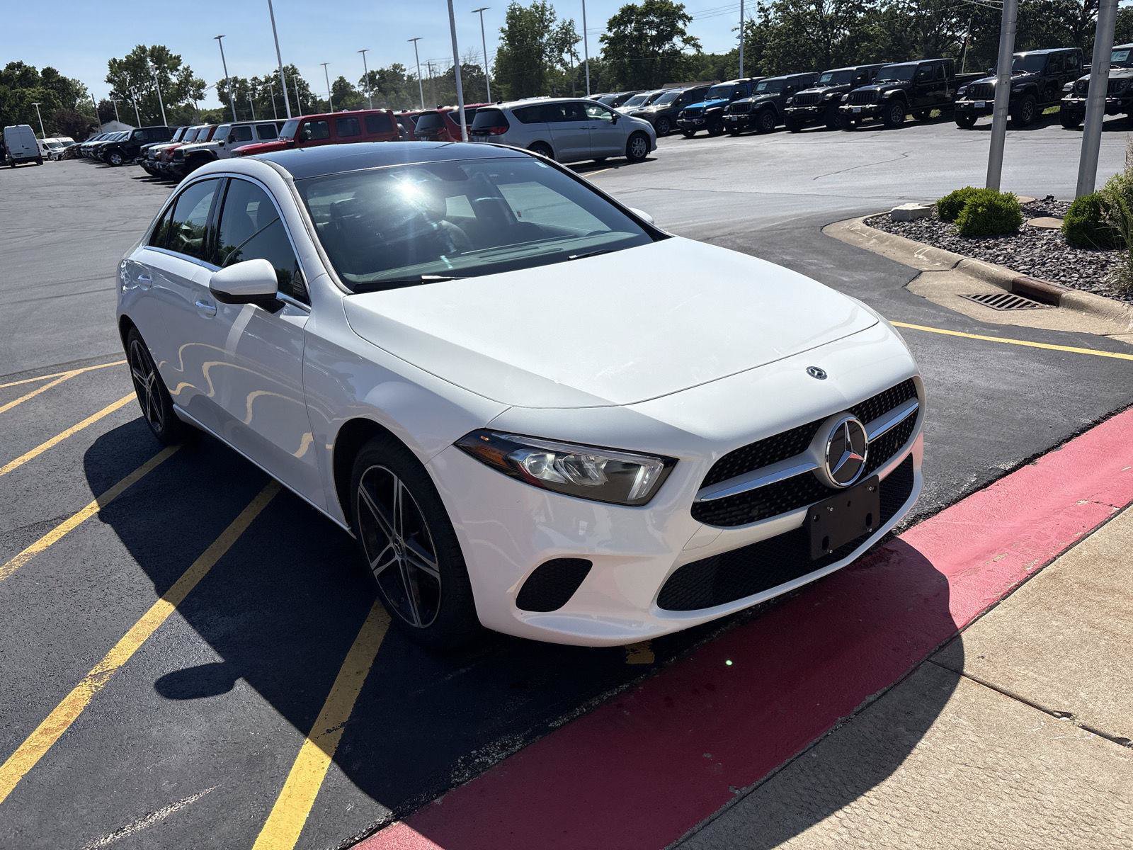 Used 2019 Mercedes-Benz A 220 4MATIC image 3