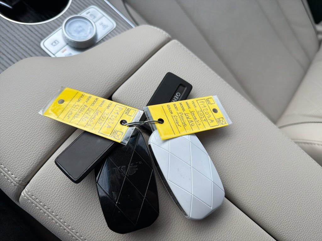 Used 2025 Genesis GV80 2.5T Prestige image 33