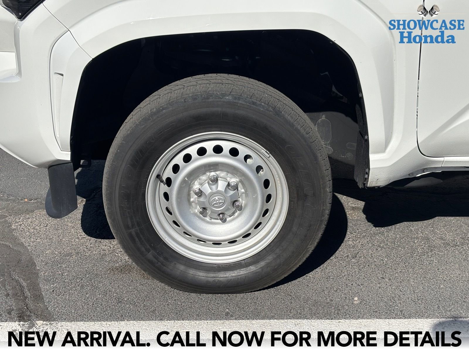 Used 2024 Toyota Tacoma SR image 7