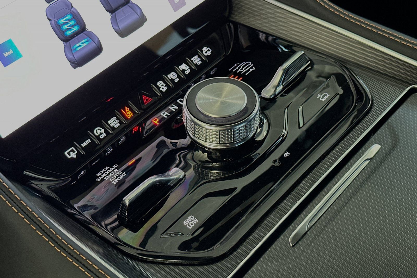 New 2024 Jeep Grand Wagoneer Series III w/ Quick Order Packagew 28T image 28