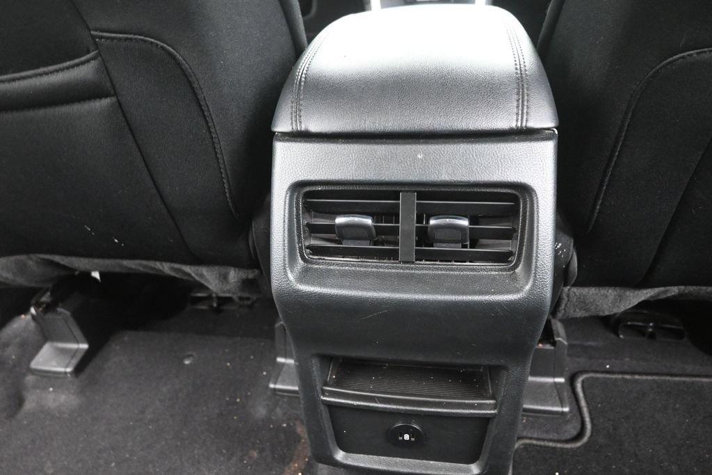 Used 2023 Ford Edge SE AWD/4WD image 10