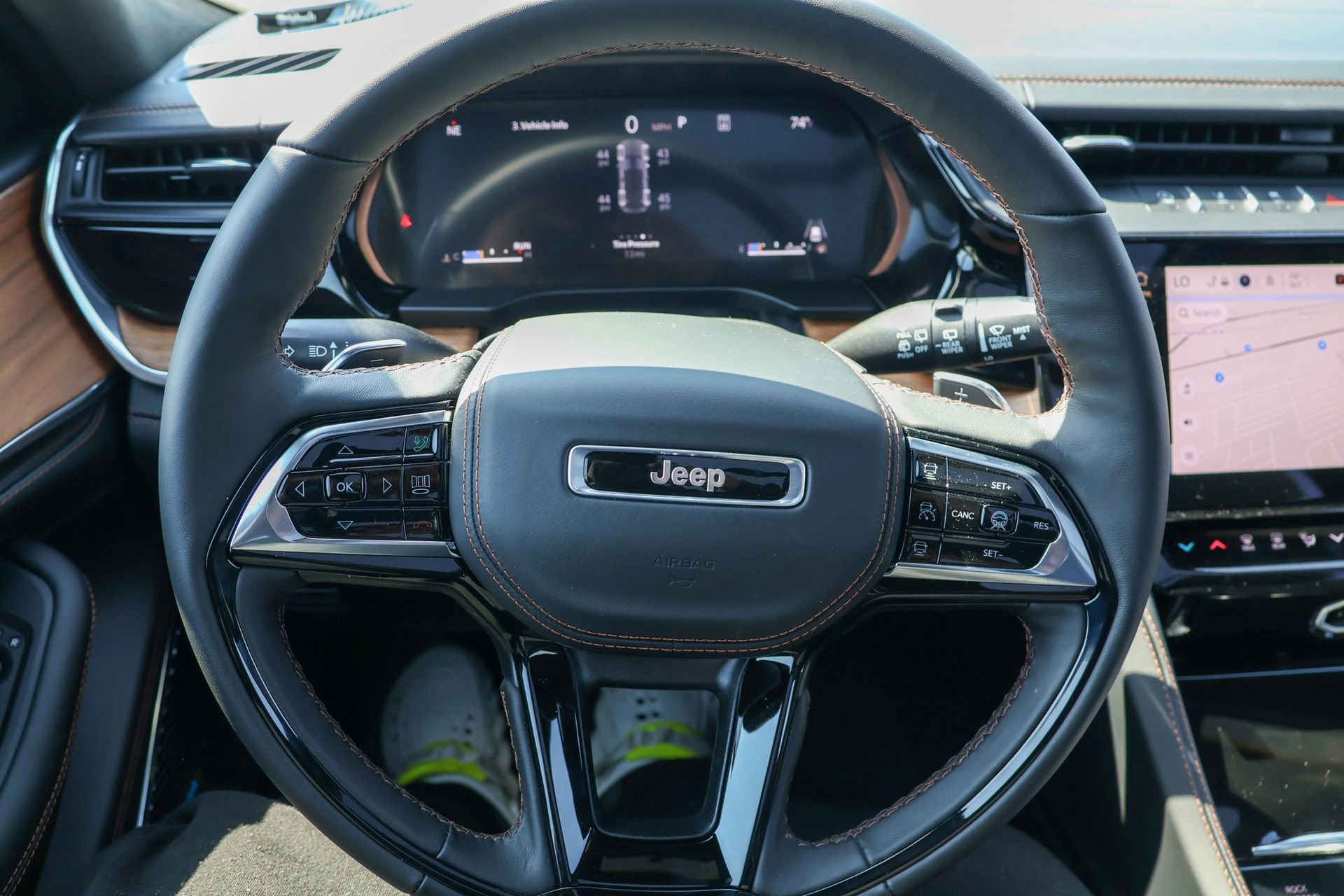 New 2026 Jeep Grand Cherokee Summit image 32