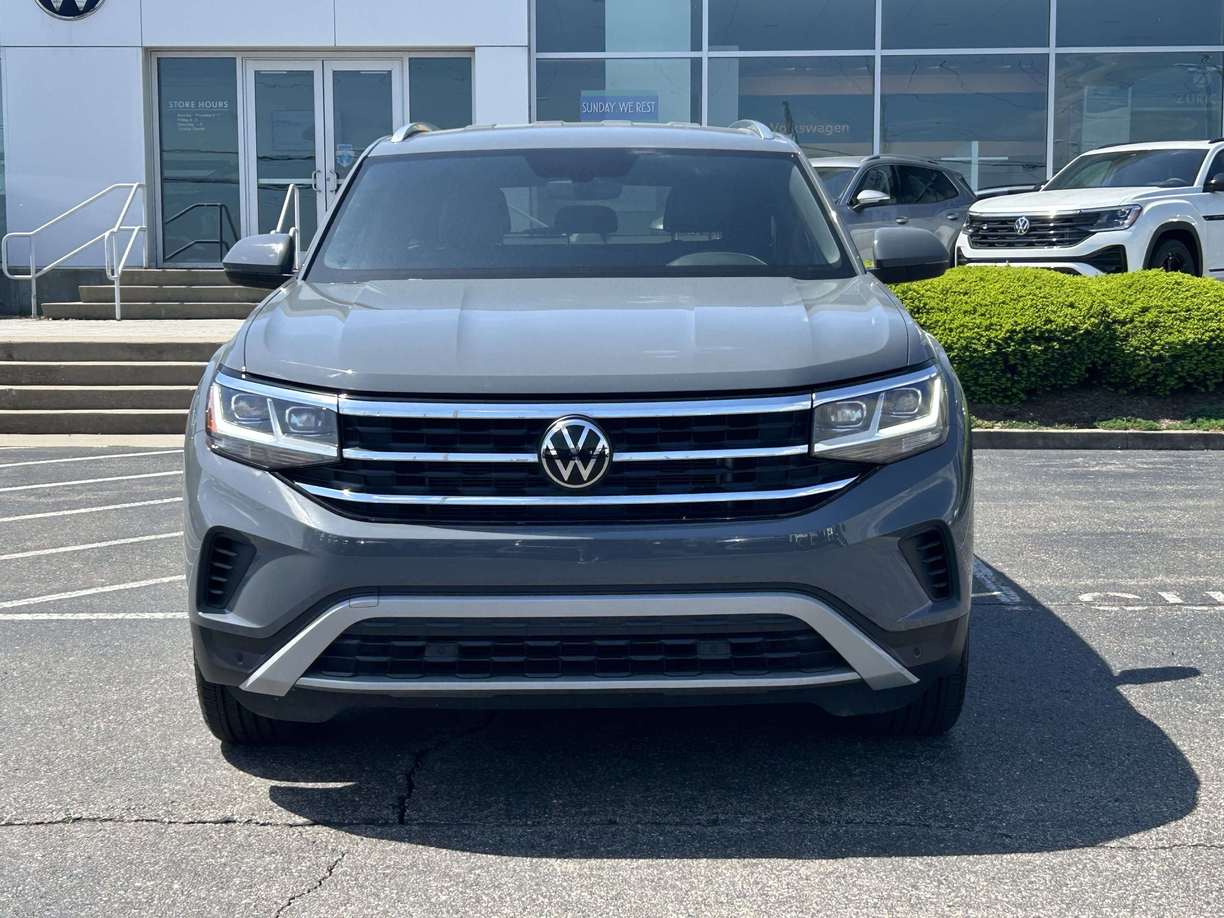 Certified 2023 Volkswagen Atlas Cross Sport SE w/ Black Wheel Package FWD image 2