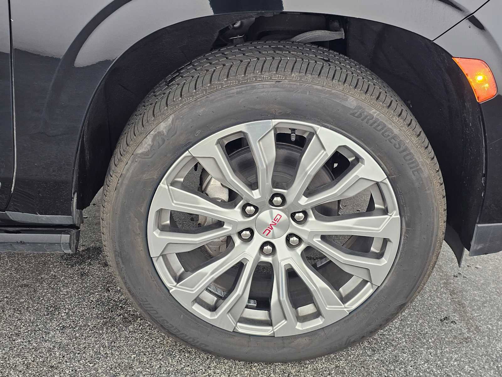 Used 2023 GMC Yukon Denali image 8