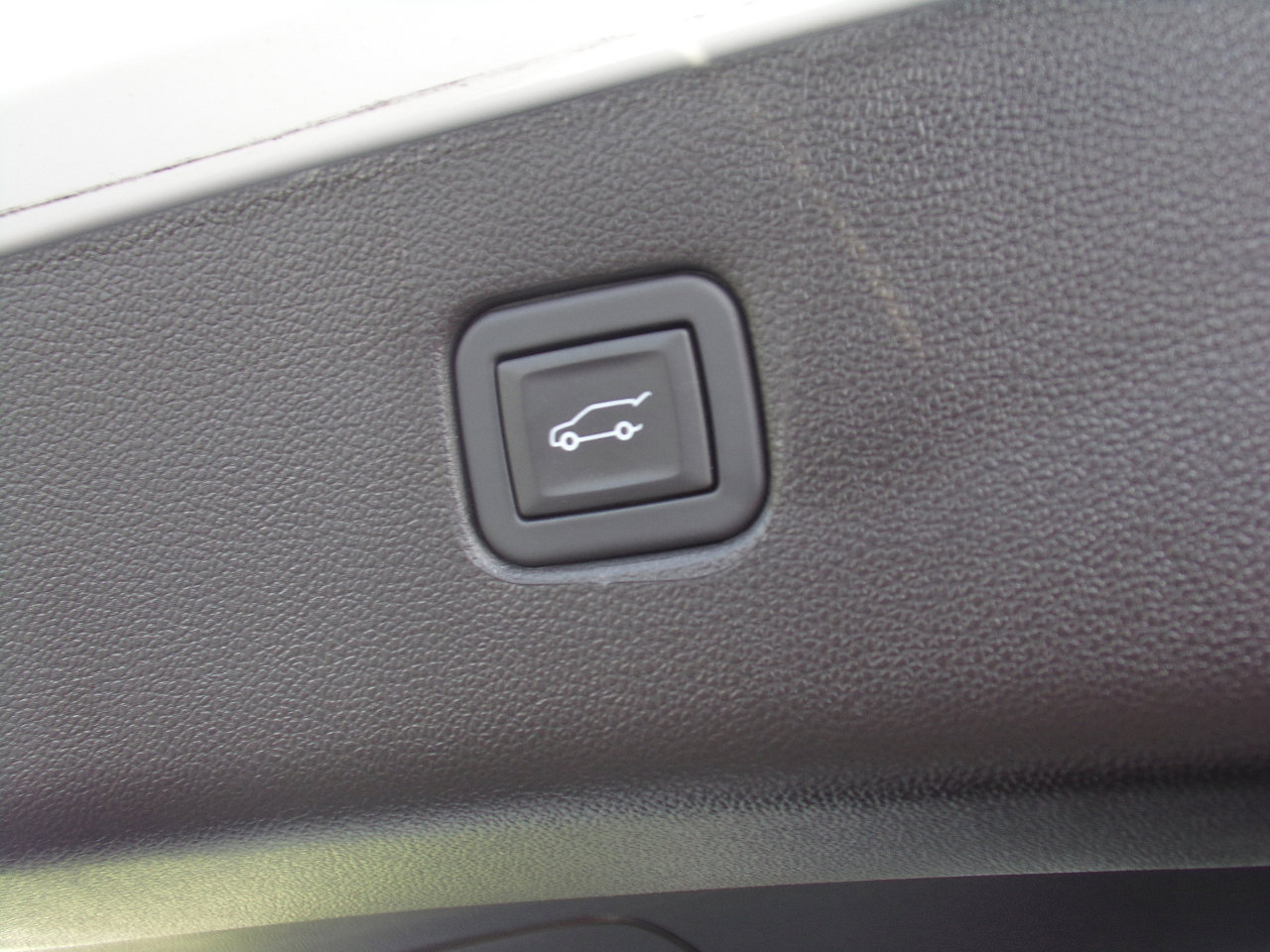 Used 2024 Chevrolet Blazer LT w/ Convenience Package image 25