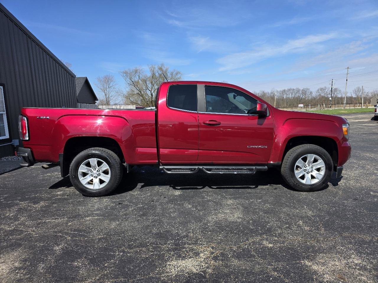 Used 2018 GMC Canyon SLE w/ SLE Convenience Package image 2