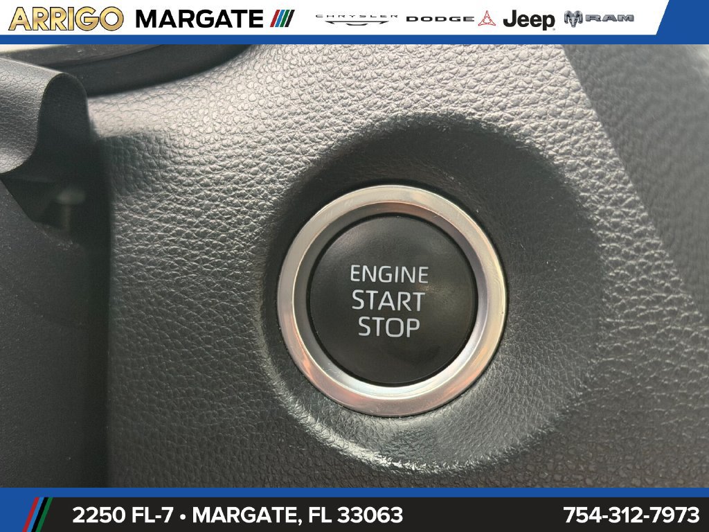 Used 2023 Toyota Corolla Cross XLE w/ Convenience Package FWD image 30