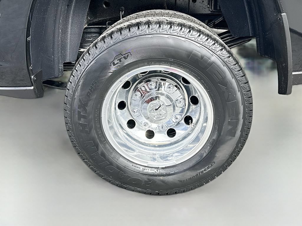 New 2026 RAM 3500 Tradesman AWD/4WD image 16