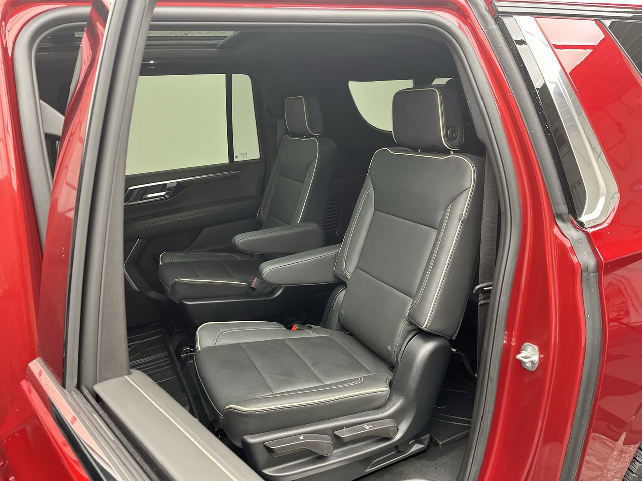 Certified 2025 Chevrolet Suburban Premier w/ Sun And Tow Package AWD/4WD image 13