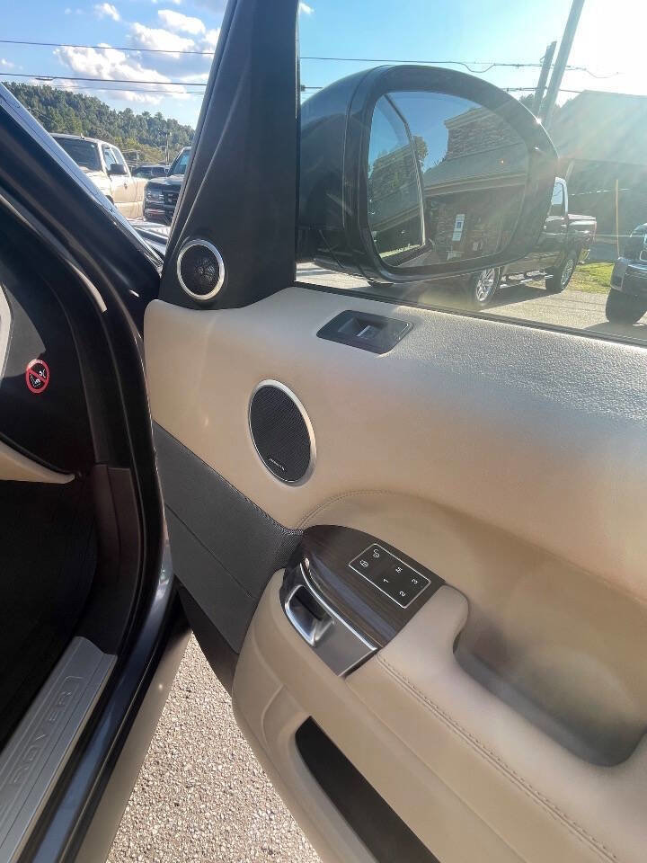 Used 2014 Land Rover Range Rover Sport HSE image 17