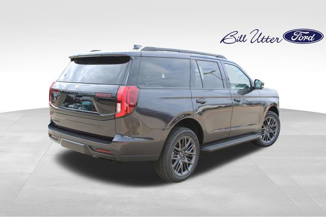 New 2026 Ford Expedition Platinum w/ Stealth Appearance Package image 3