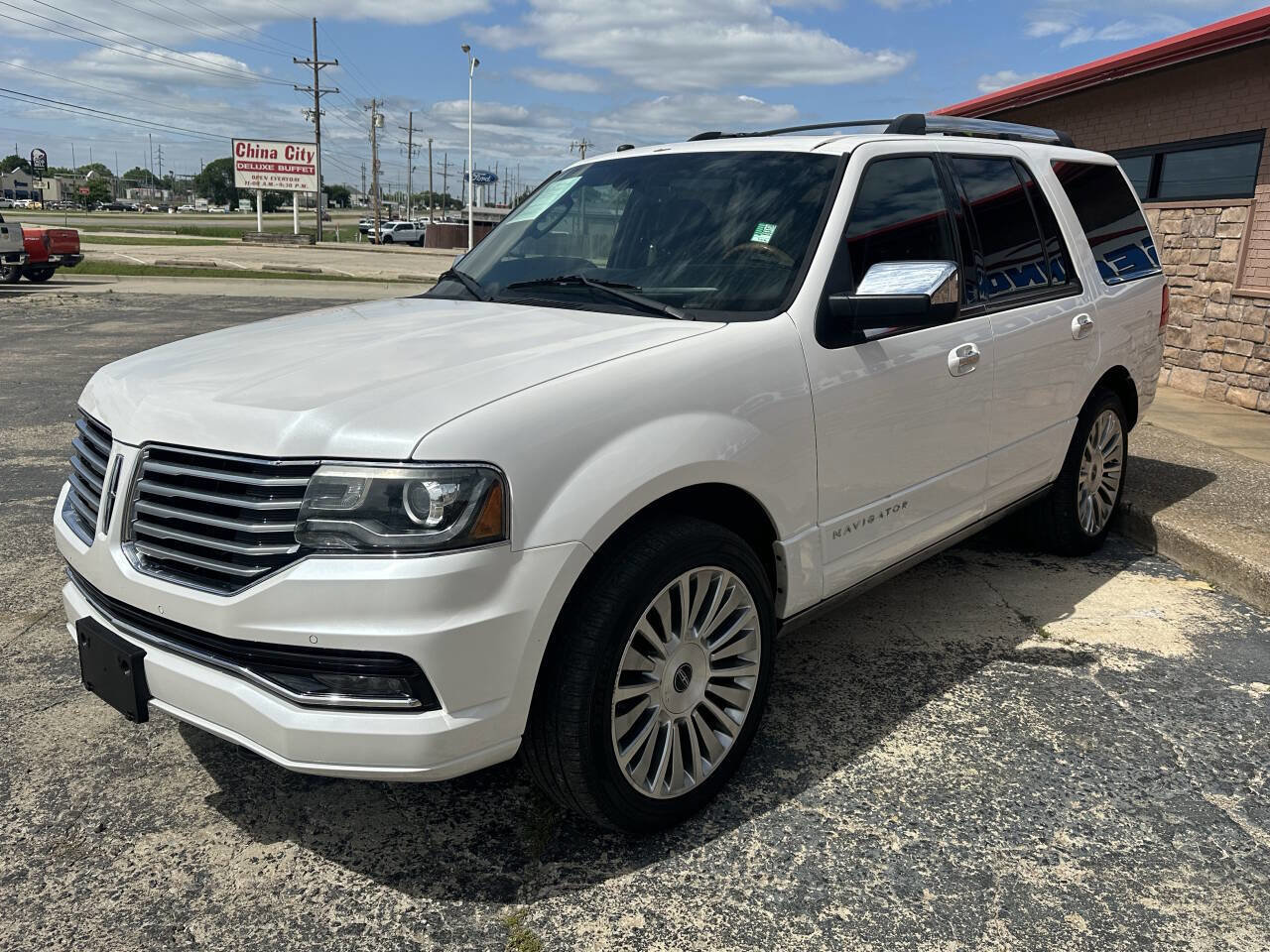 Used 2017 Lincoln Navigator Reserve RWD image 5