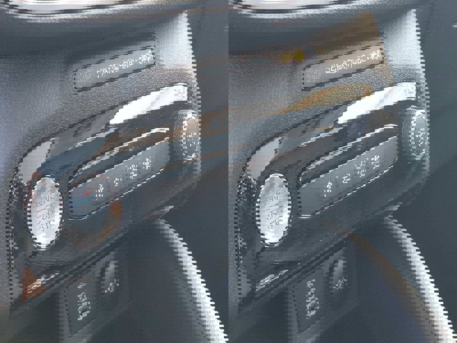 New 2024 Ford Escape SE w/ PHEV Premium Package image 20