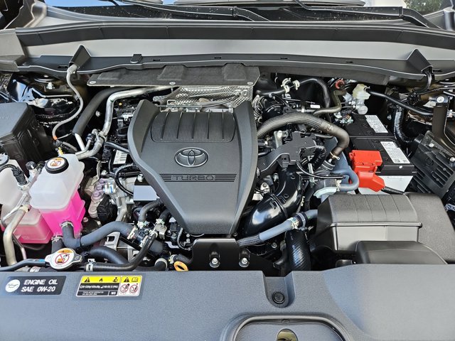 Used 2025 Toyota Grand Highlander AWD image 25