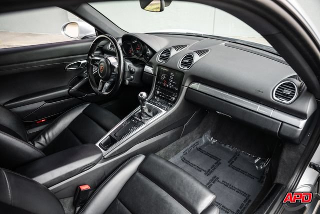 Used 2017 Porsche 718 Cayman RWD image 22
