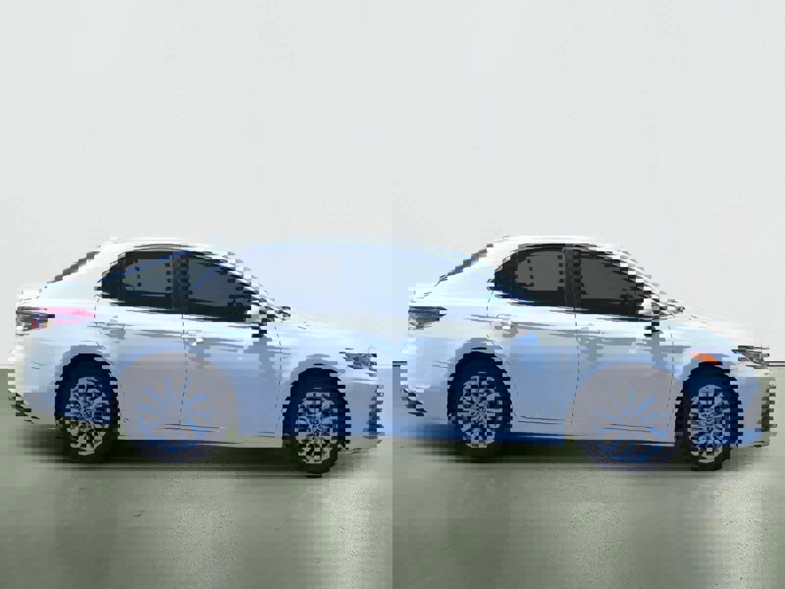 Used 2022 Toyota Camry LE FWD image 8